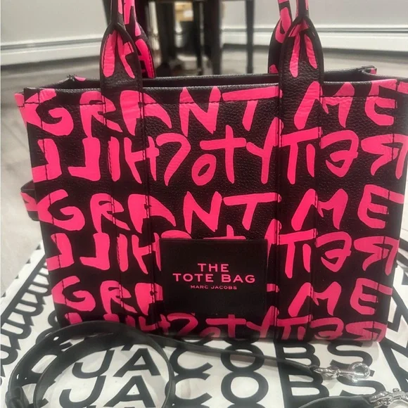Marc Jacobs Neon Pink and Black Graphic Tote - Picture 2 of 8